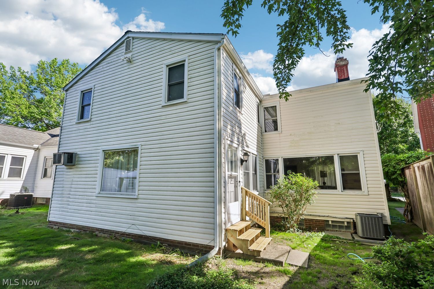 10270 Greenheath Drive Parma Heights OH 44130