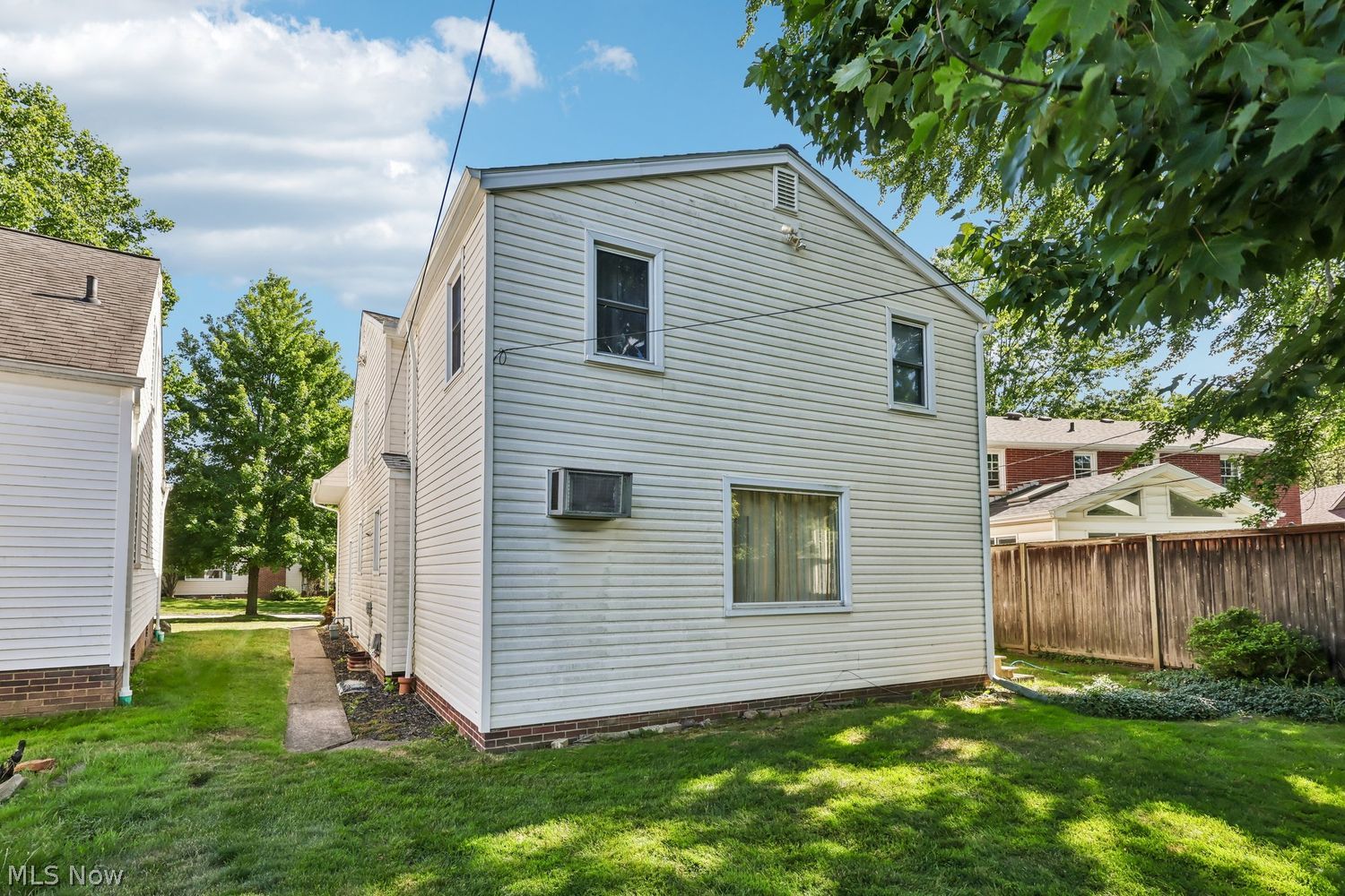 10270 Greenheath Drive Parma Heights OH 44130