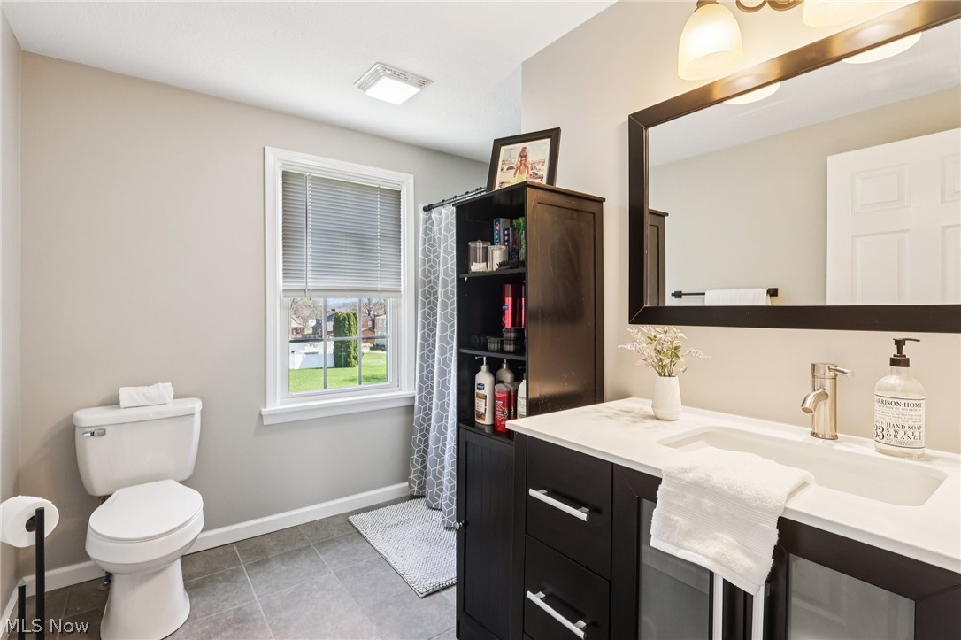178 Como Street Struthers OH 44471