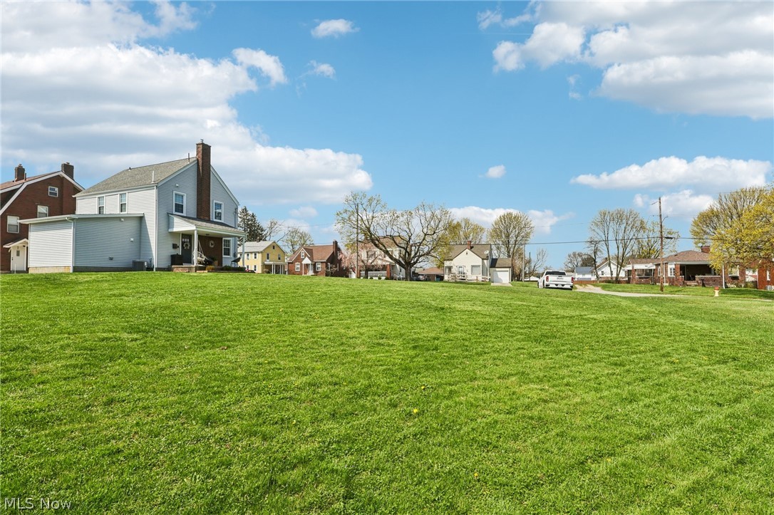 178 Como Street Struthers OH 44471