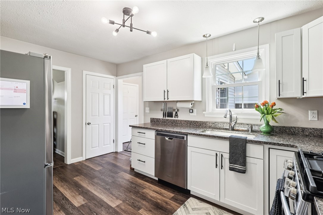 178 Como Street Struthers OH 44471