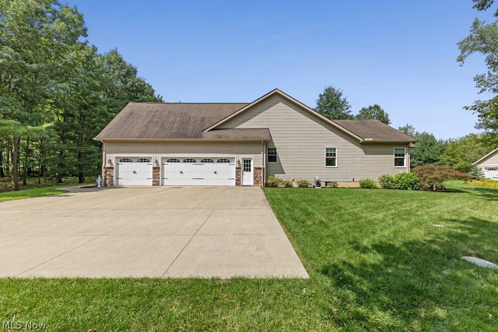 6595 Buffham Road Seville OH 44273