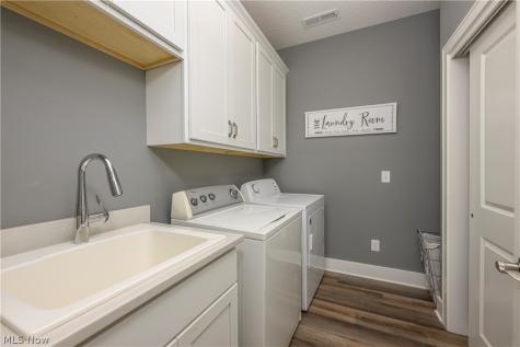 1970 Hawthorn Court North Canton OH 44720