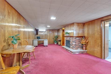 6330 Sandfield Drive Brook Park OH 44142