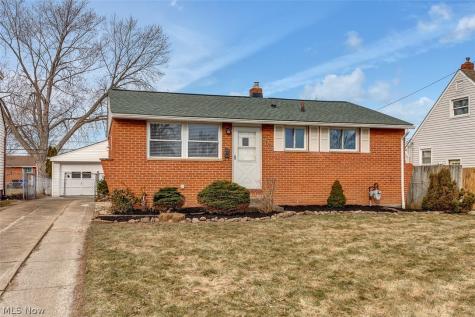 6330 Sandfield Drive Brook Park OH 44142