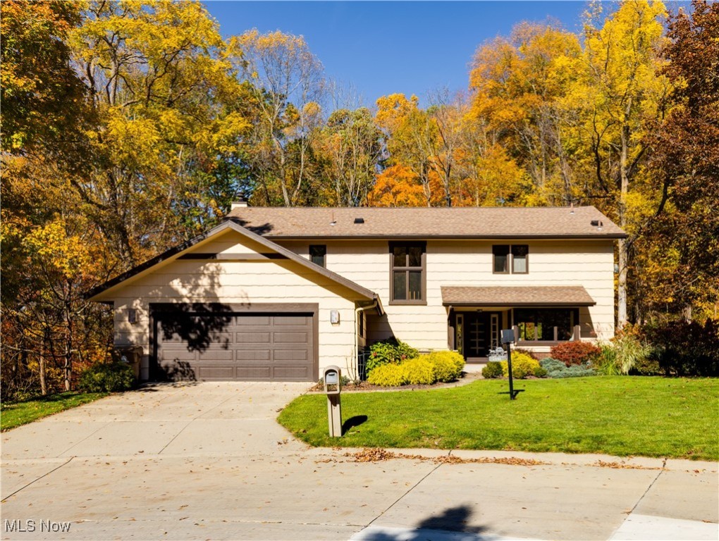 2440 Deepridge Circle Akron OH 44313