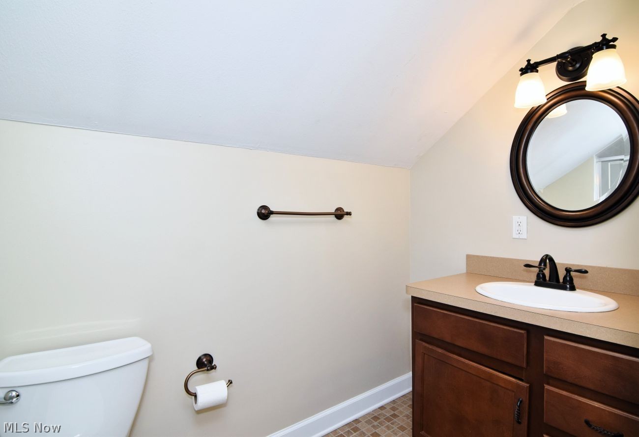 300 Miles Road Chagrin Falls OH 44022