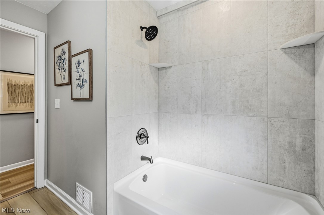 4273 Selkirk Avenue Youngstown OH 44511