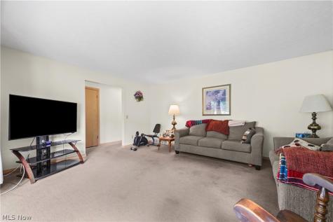 3724 Burrshire Drive NW Canton OH 44709
