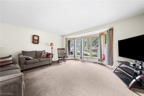 3724 Burrshire Drive NW Canton OH 44709