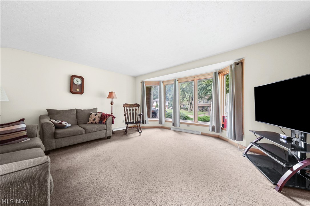 3724 Burrshire Drive NW Canton OH 44709