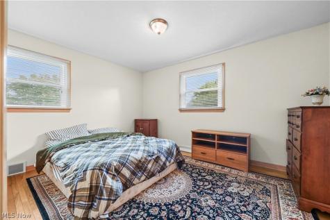 3724 Burrshire Drive NW Canton OH 44709