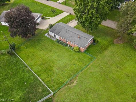 3724 Burrshire Drive NW Canton OH 44709