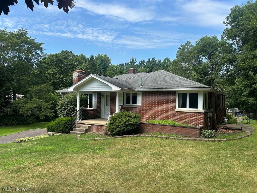 16351 Bowman Street NE Homeworth OH 44634