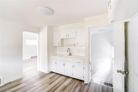 4407 Woodway Avenue Parma OH 44134