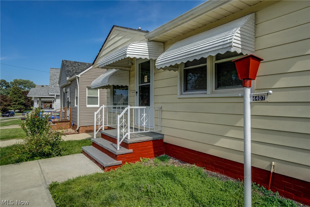 4407 Woodway Avenue Parma OH 44134