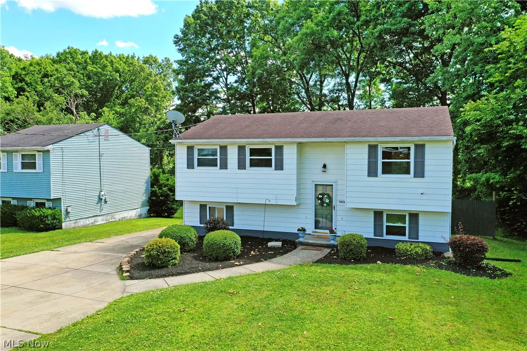 3678 Oakview Drive Girard OH 44420
