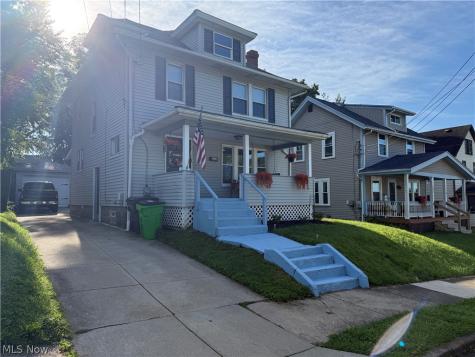 203 24th Street NW Barberton OH 44203