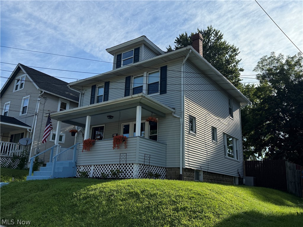 203 24th Street NW Barberton OH 44203