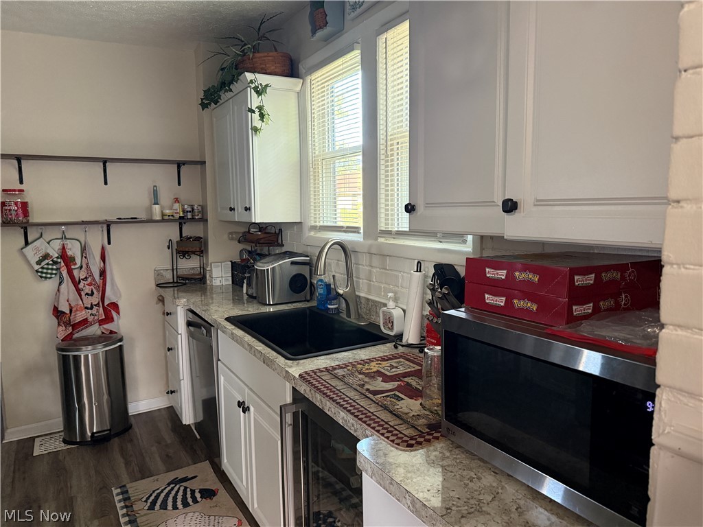 203 24th Street NW Barberton OH 44203