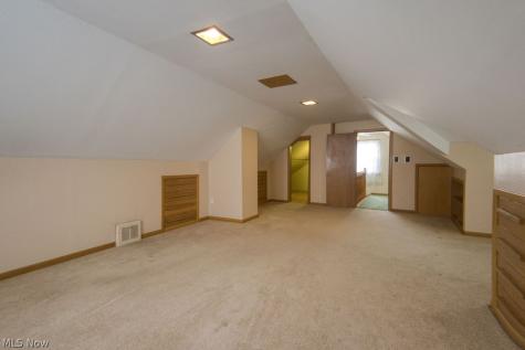 5372 Huron Road Lyndhurst OH 44124