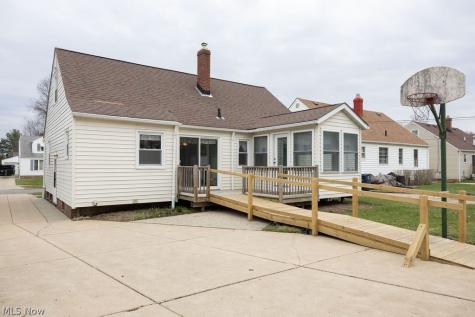 5372 Huron Road Lyndhurst OH 44124