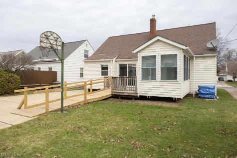 5372 Huron Road Lyndhurst OH 44124