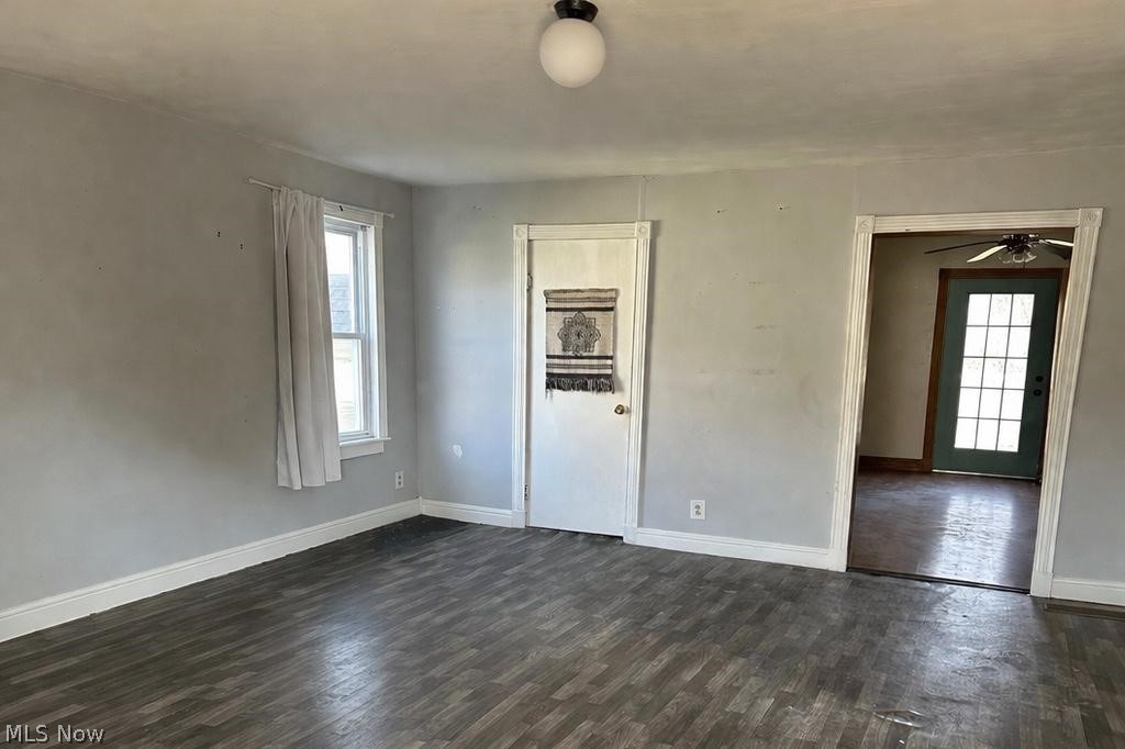 215 Woodlawn Avenue Geneva OH 44041