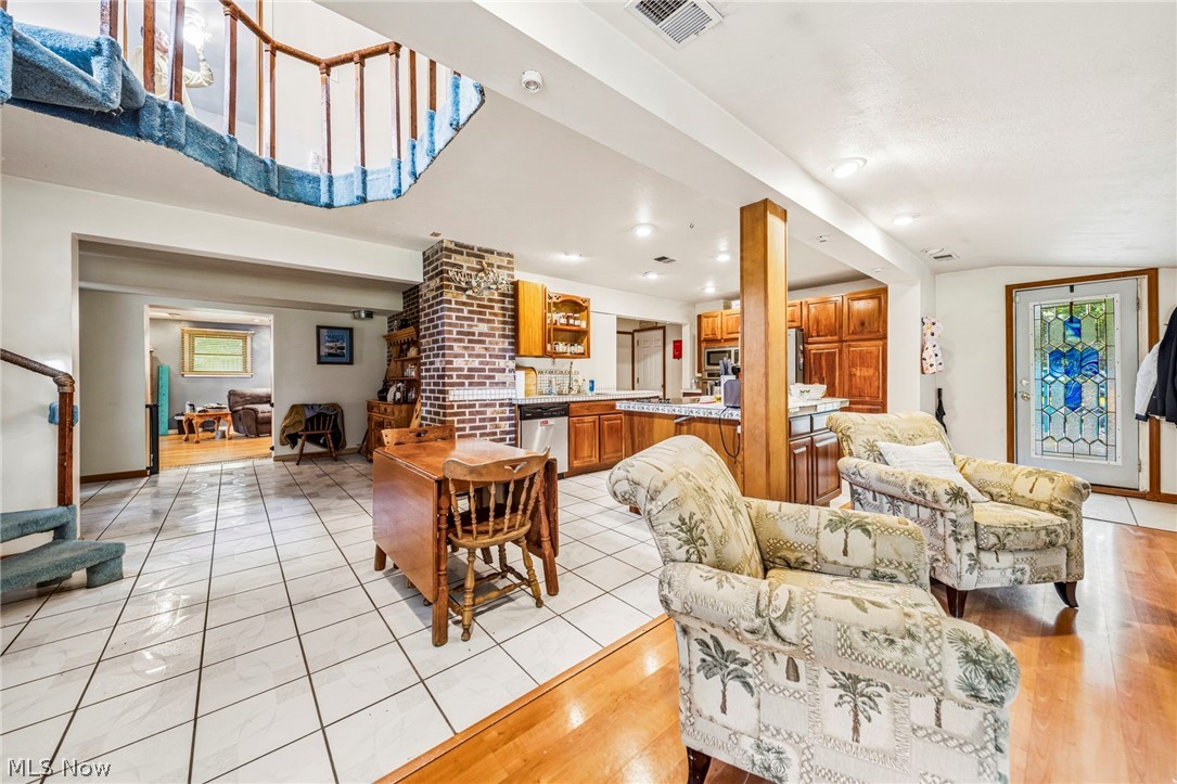 14512 N Rider Road Burton OH 44021