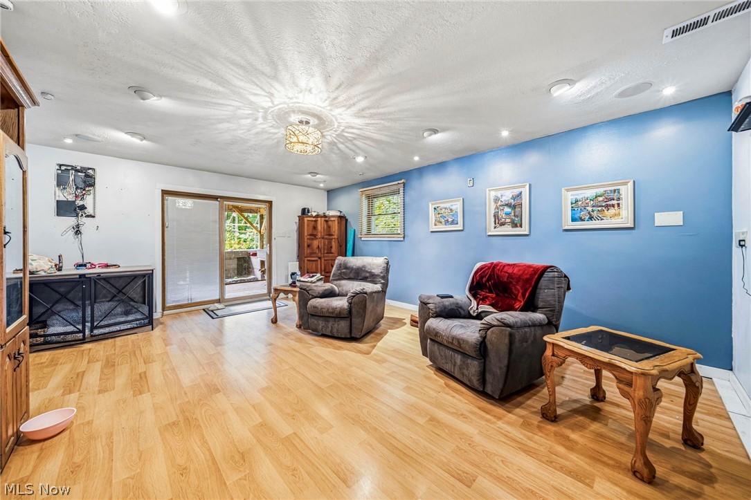 14512 N Rider Road Burton OH 44021