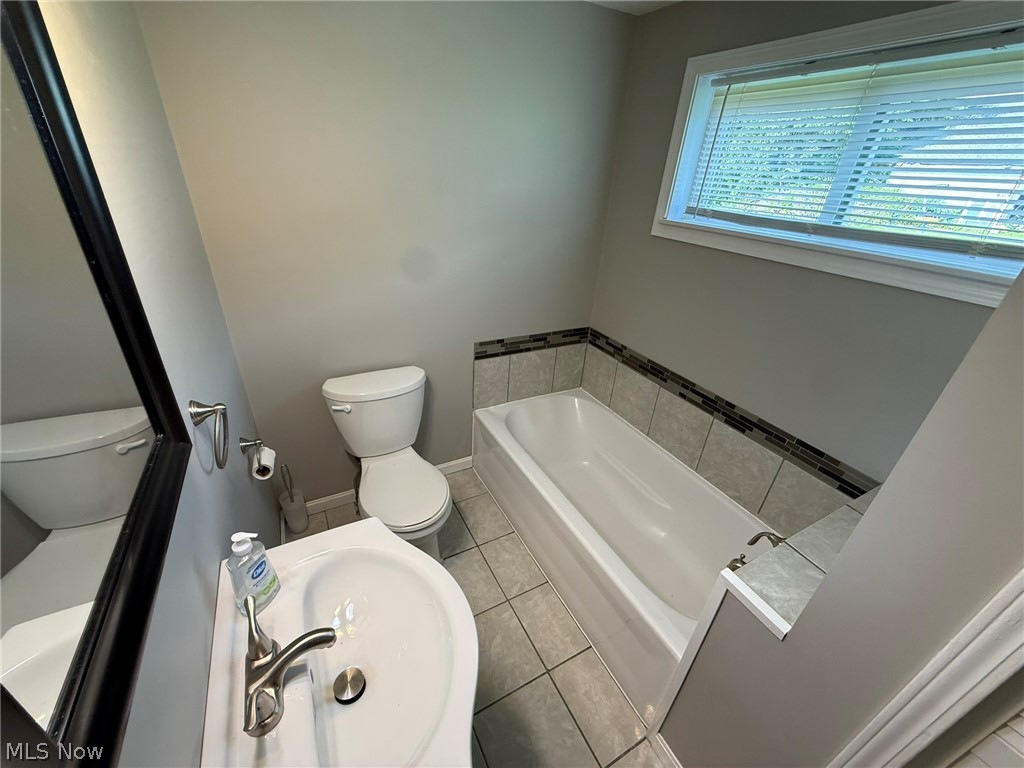 156 Barnhill Road NE New Philadelphia OH 44663