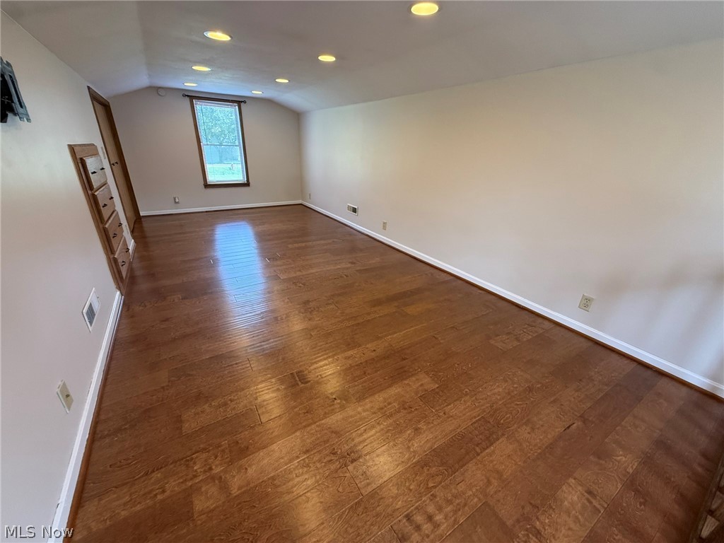 156 Barnhill Road NE New Philadelphia OH 44663