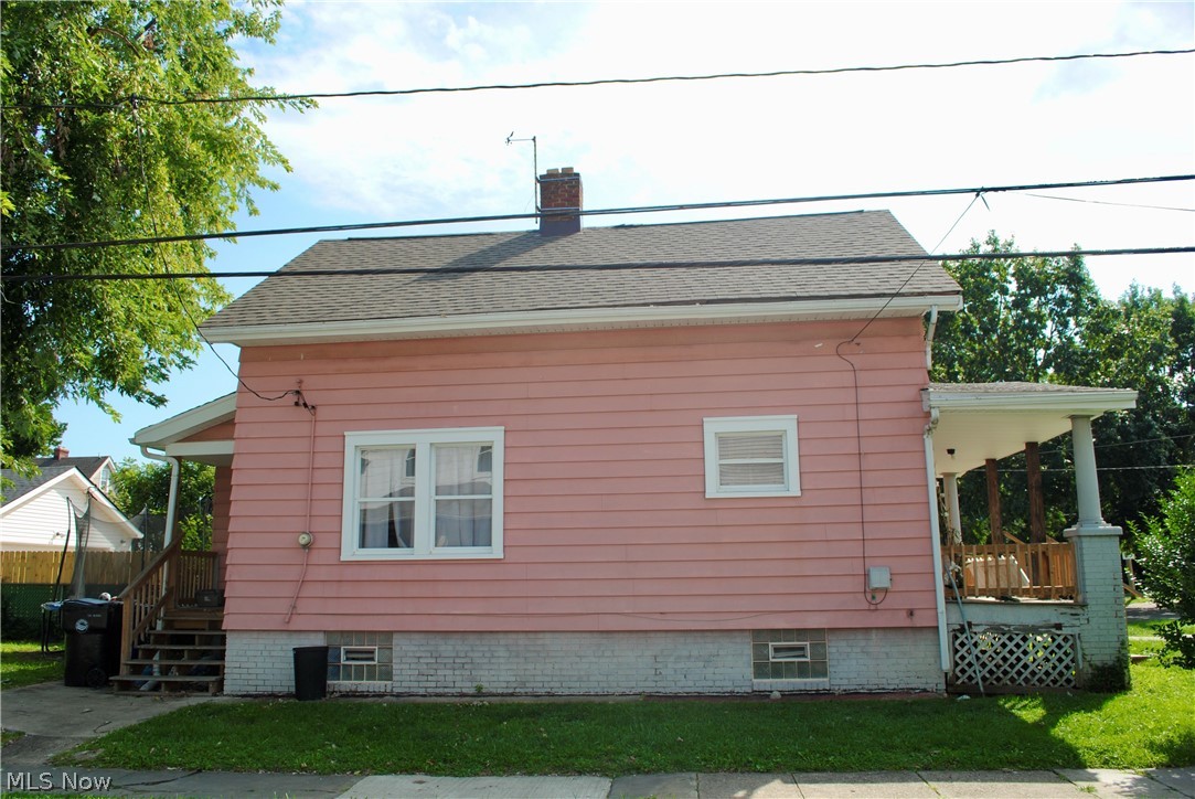 2712 Hood Avenue Cleveland OH 44109