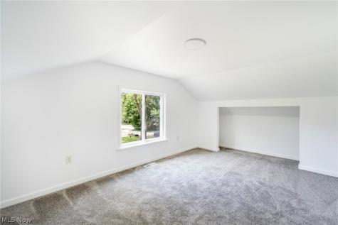 9 Dravis Drive Youngstown OH 44515