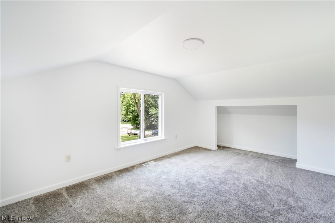 9 Dravis Drive Youngstown OH 44515