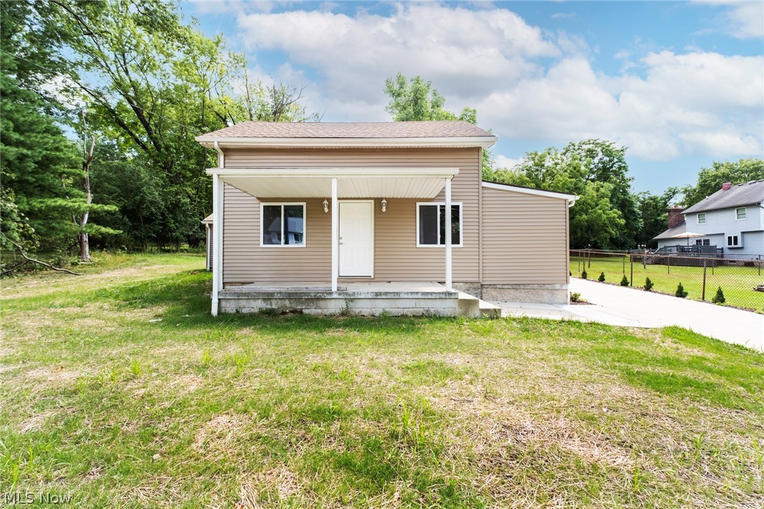 9 Dravis Drive Youngstown OH 44515