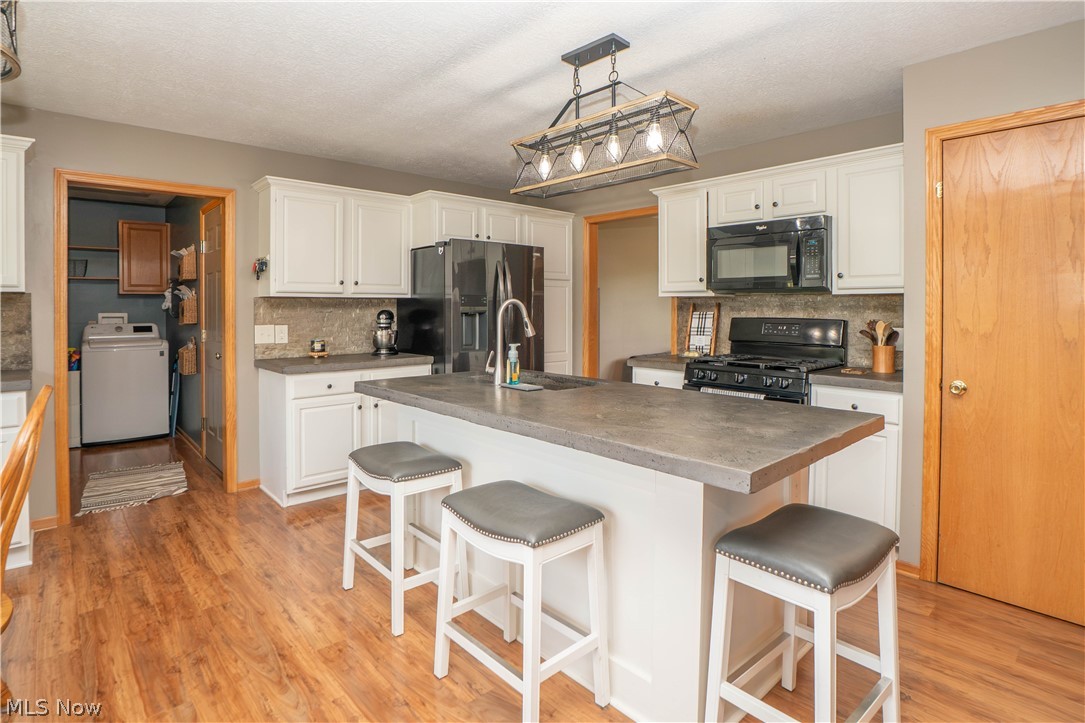 2307 Kenyon Street Louisville OH 44641