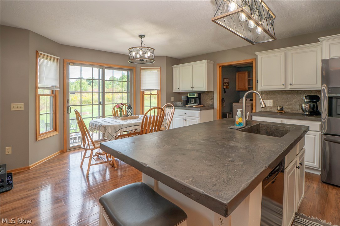 2307 Kenyon Street Louisville OH 44641
