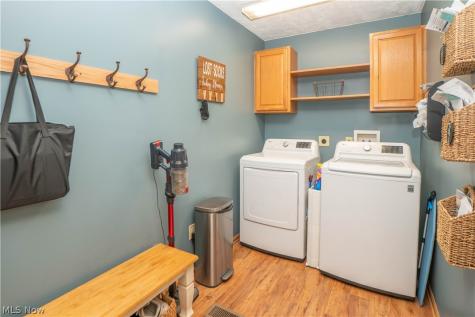 2307 Kenyon Street Louisville OH 44641