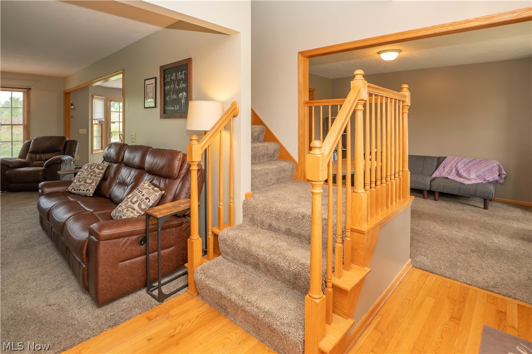 2307 Kenyon Street Louisville OH 44641