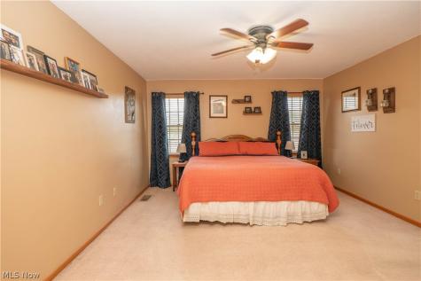 2307 Kenyon Street Louisville OH 44641