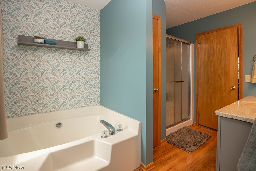 2307 Kenyon Street Louisville OH 44641