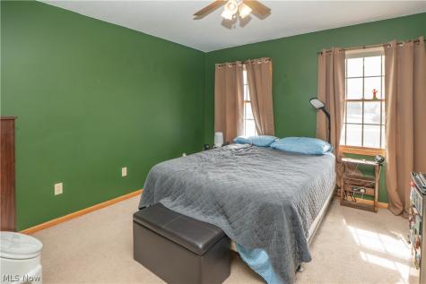 2307 Kenyon Street Louisville OH 44641