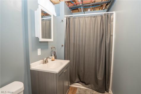 2307 Kenyon Street Louisville OH 44641