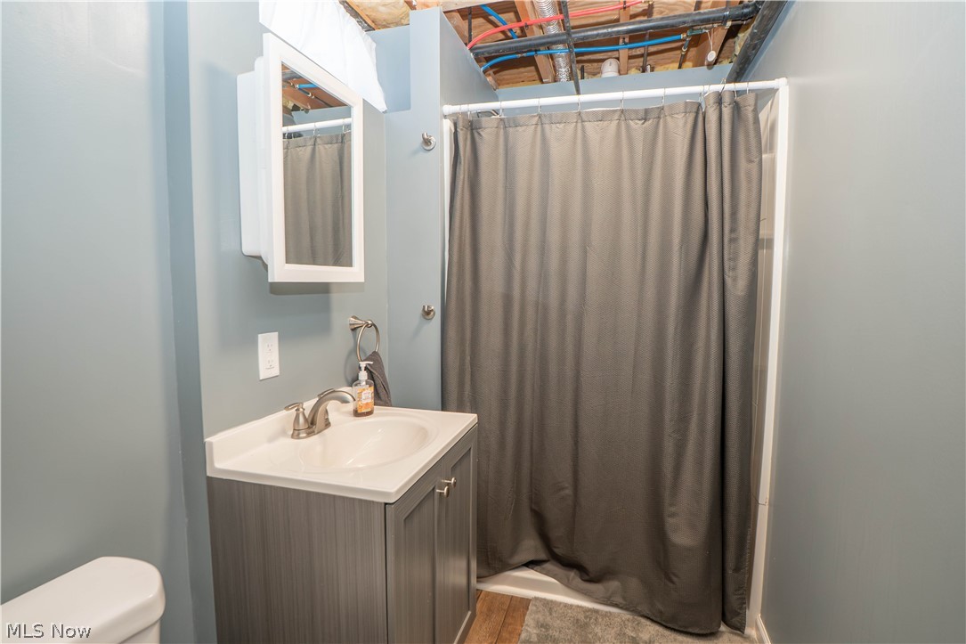 2307 Kenyon Street Louisville OH 44641