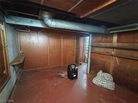 18703 Kewanee Avenue Cleveland OH 44119