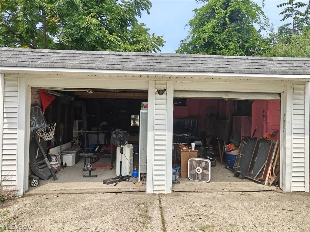 18703 Kewanee Avenue Cleveland OH 44119