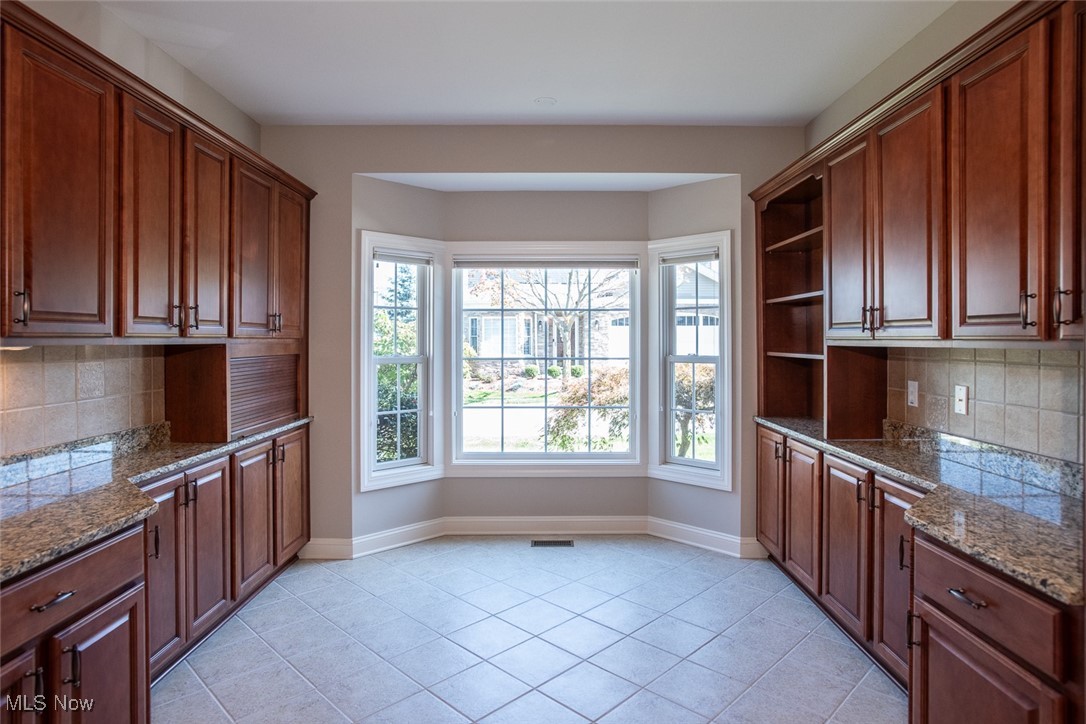 24 Somerset Drive Rocky River OH 44116