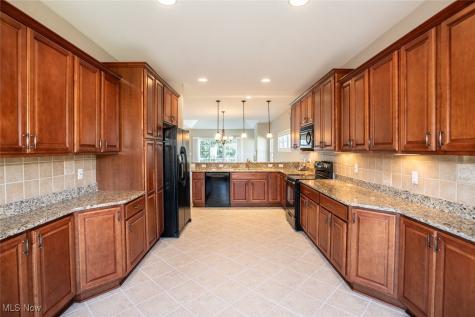 24 Somerset Drive Rocky River OH 44116