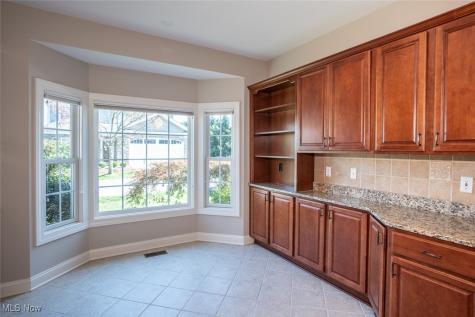 24 Somerset Drive Rocky River OH 44116